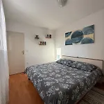 Mimi - Airport Apartman
