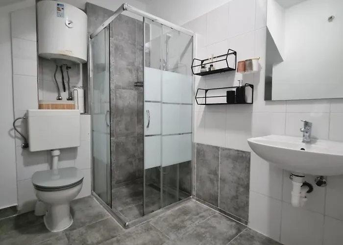 Mimi - Airport 아파트 *